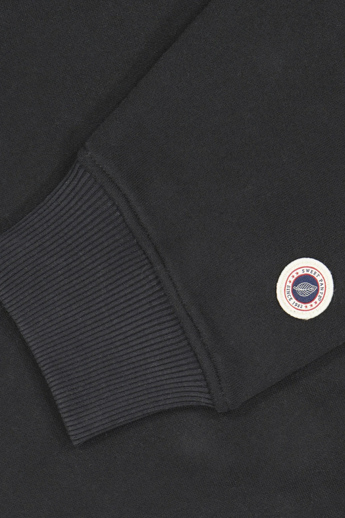 82 HOODIE BLACK - Image 7
