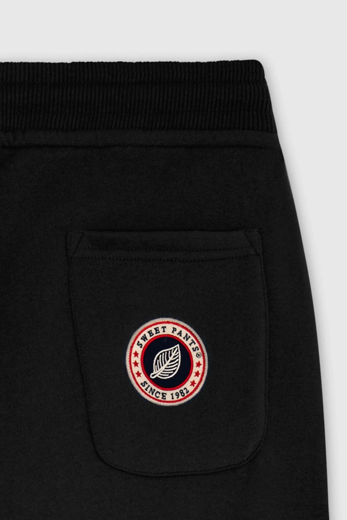 F ICONIC SLIM 24 BLACK - Image 3