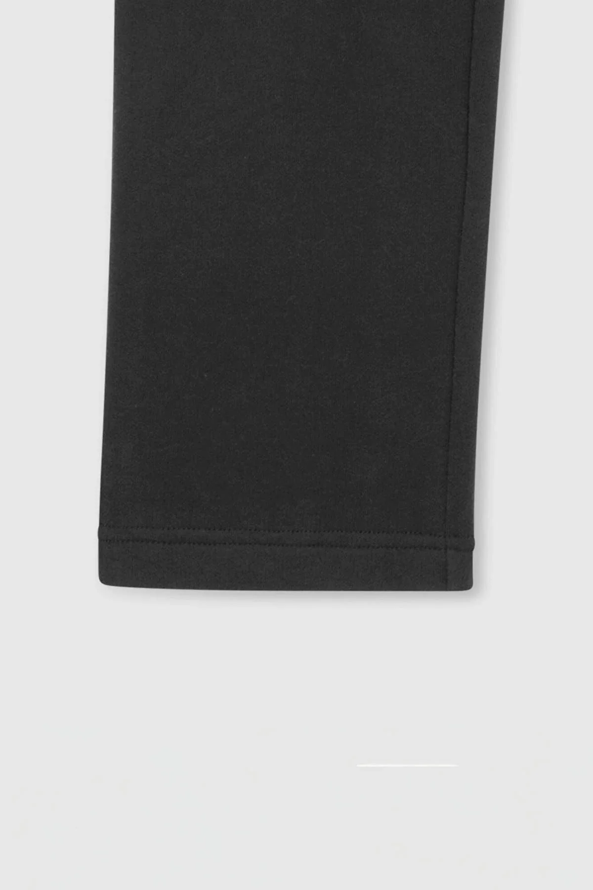 F ICONIC STRAIGHT BLACK - Image 4