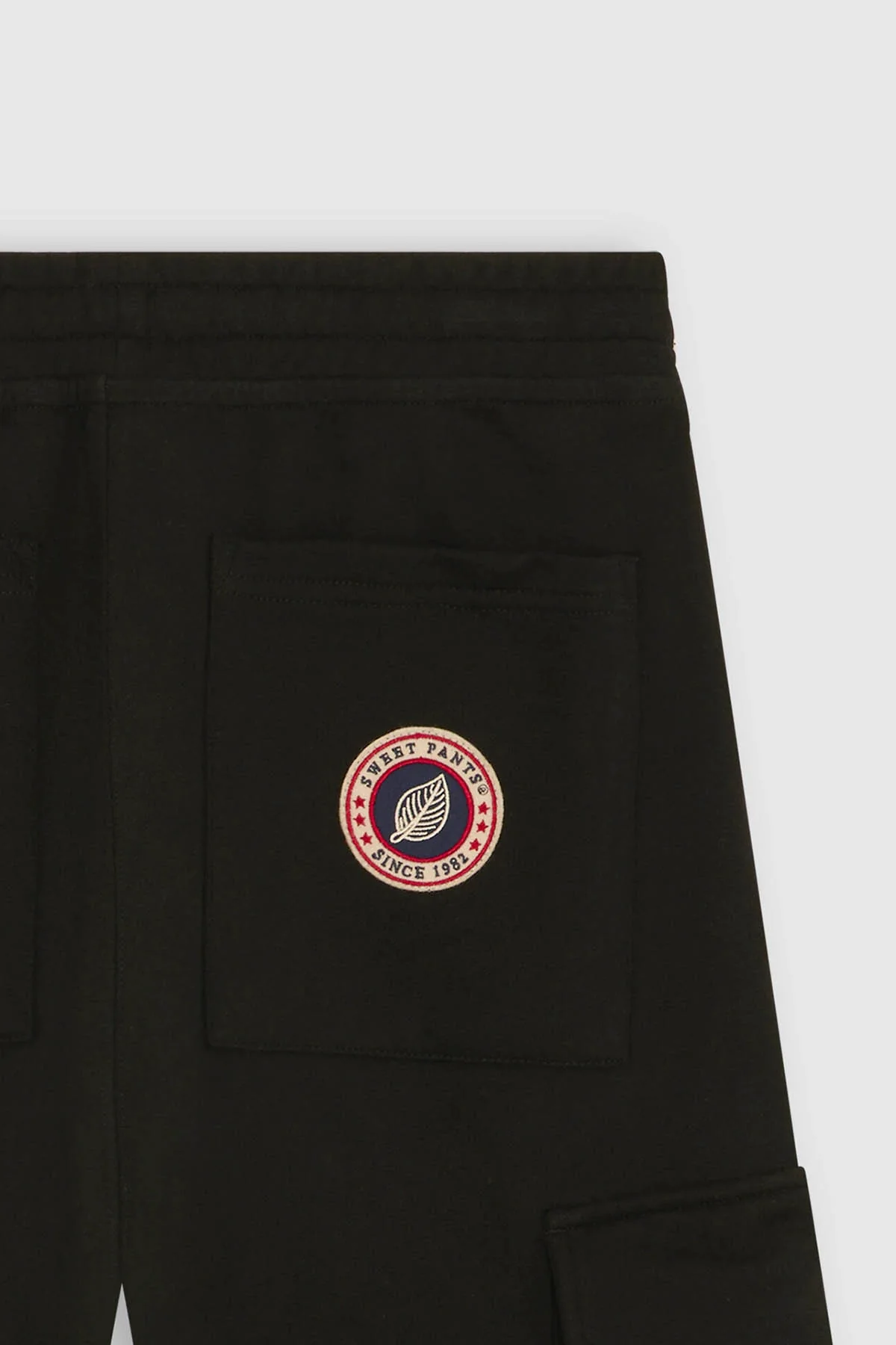 ICONIC SHORT CARGO BLACK - Image 4
