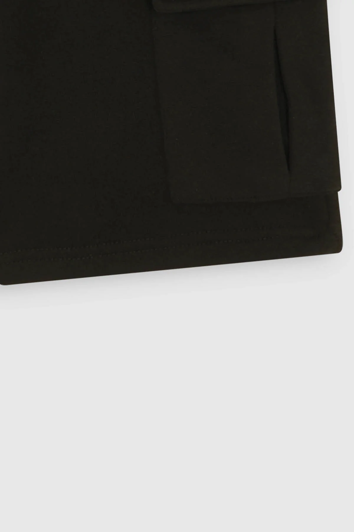 ICONIC SHORT CARGO BLACK - Image 5