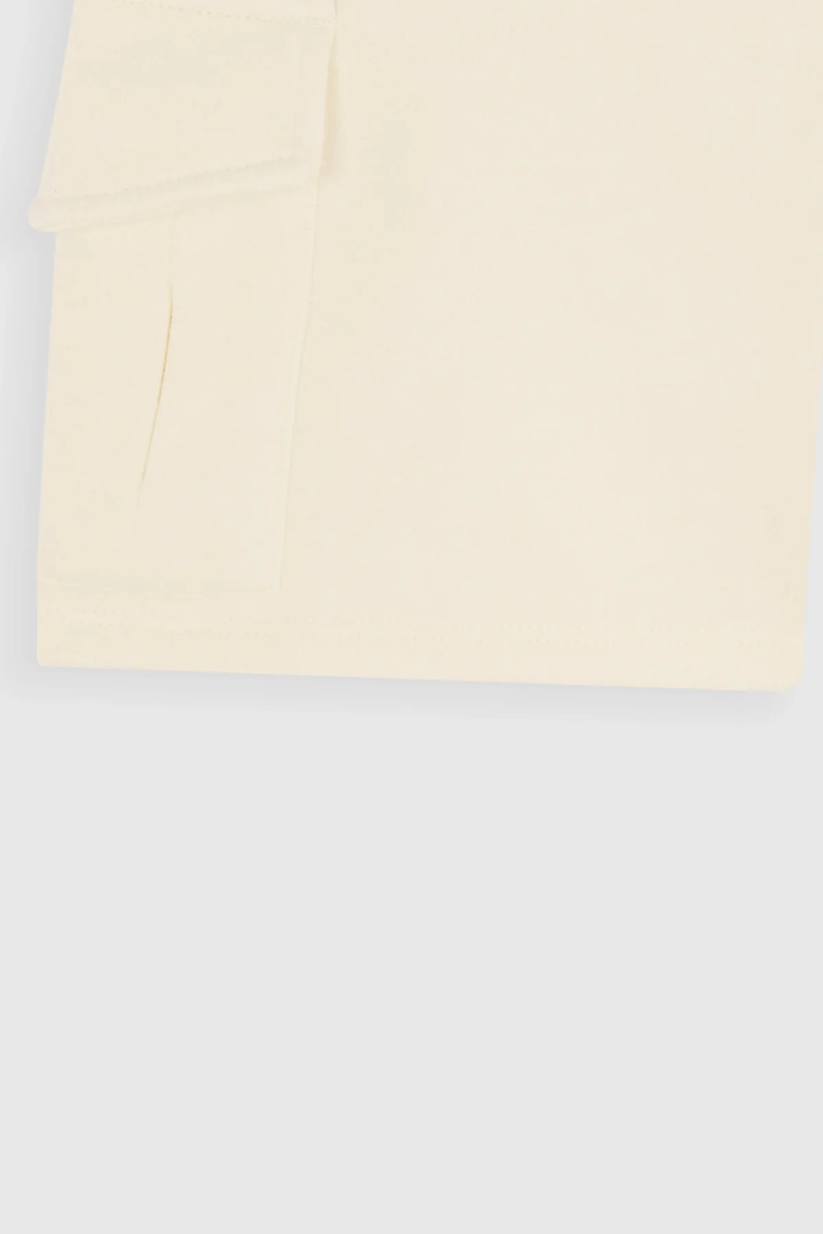 KID ICONIC SHORT CARGO MILK - Image 4
