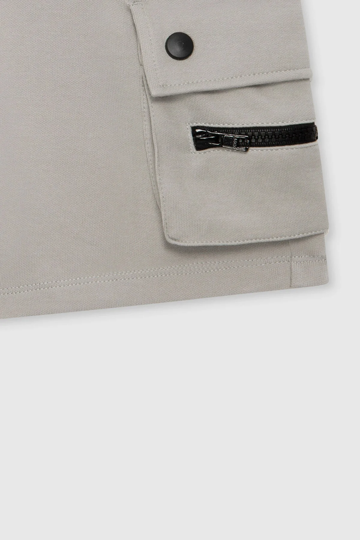 KID SHORT 23 IRON - Image 4
