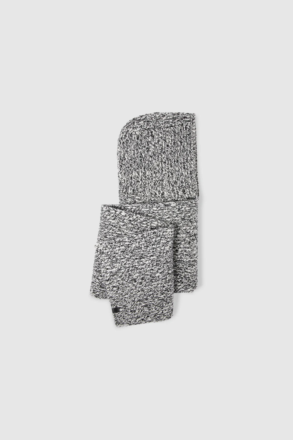 LA CAPUCHE BLACK WHITE