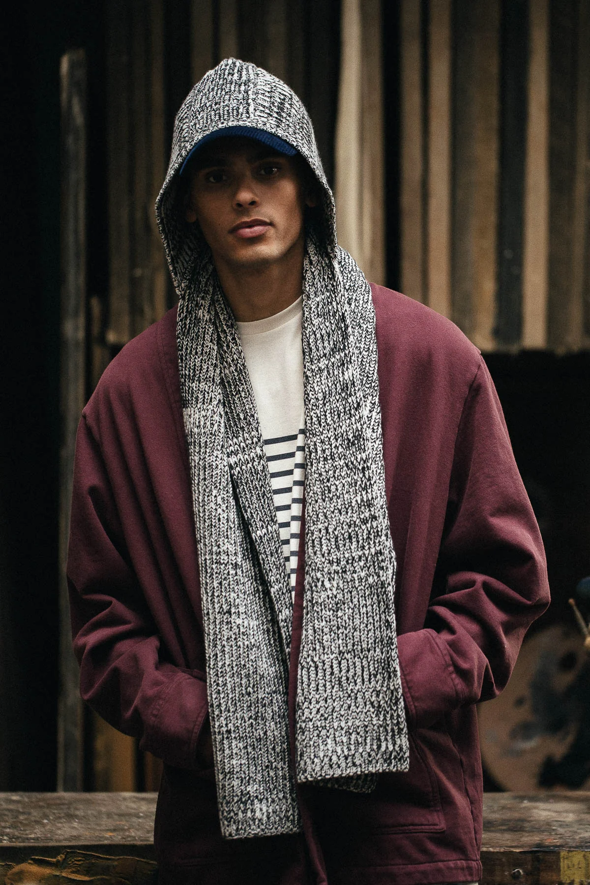 LA CAPUCHE BLACK WHITE - Image 3