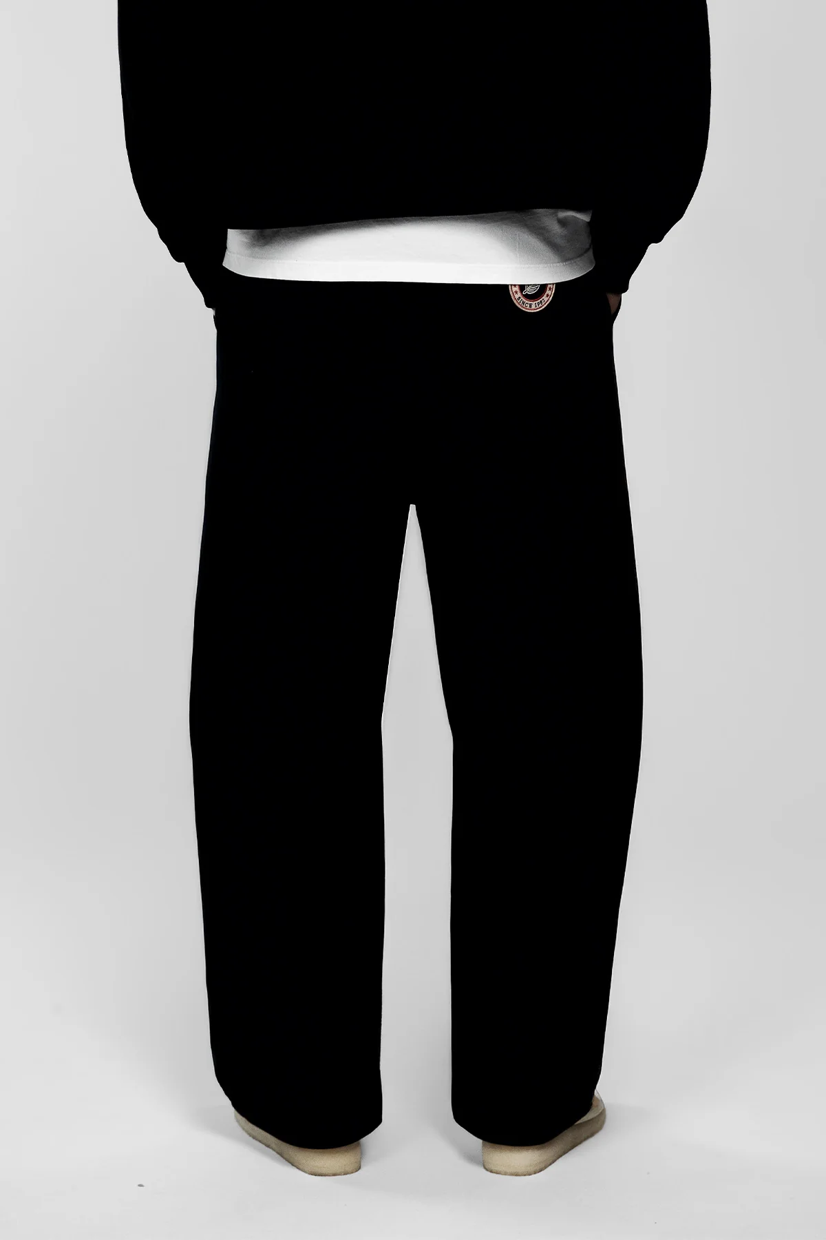 T CURVE BLACK - Image 6